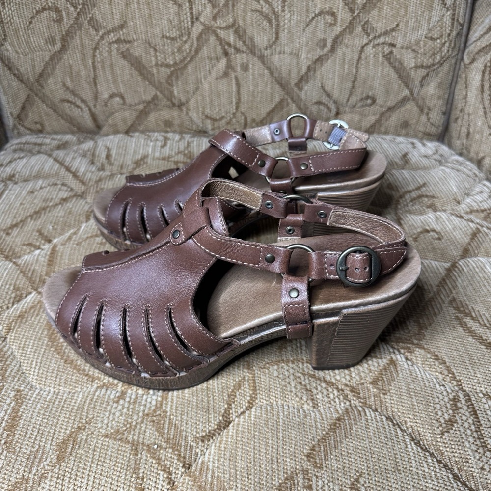 Dansko Sandals Womens 40 US 9.5-10 Brown Platform Heels Slingback